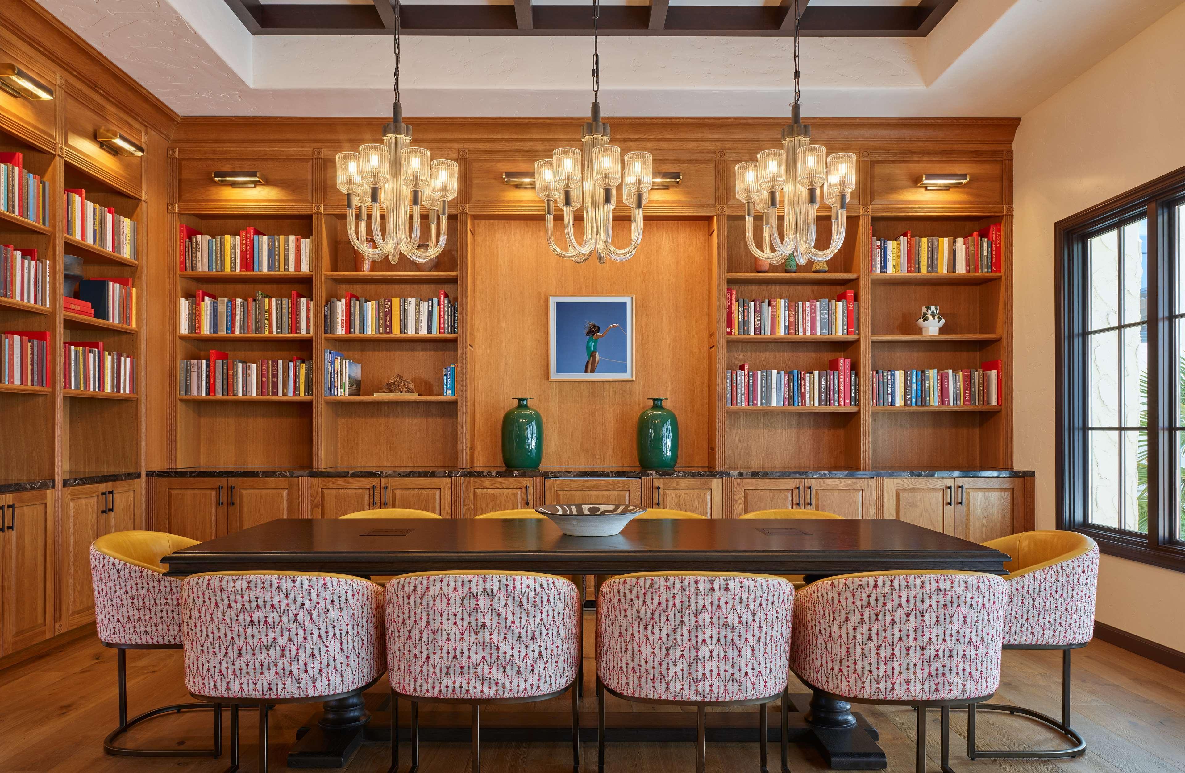 Mar Monte Hotel, In The Unbound Collection By Hyatt Santa Barbara Bagian luar foto