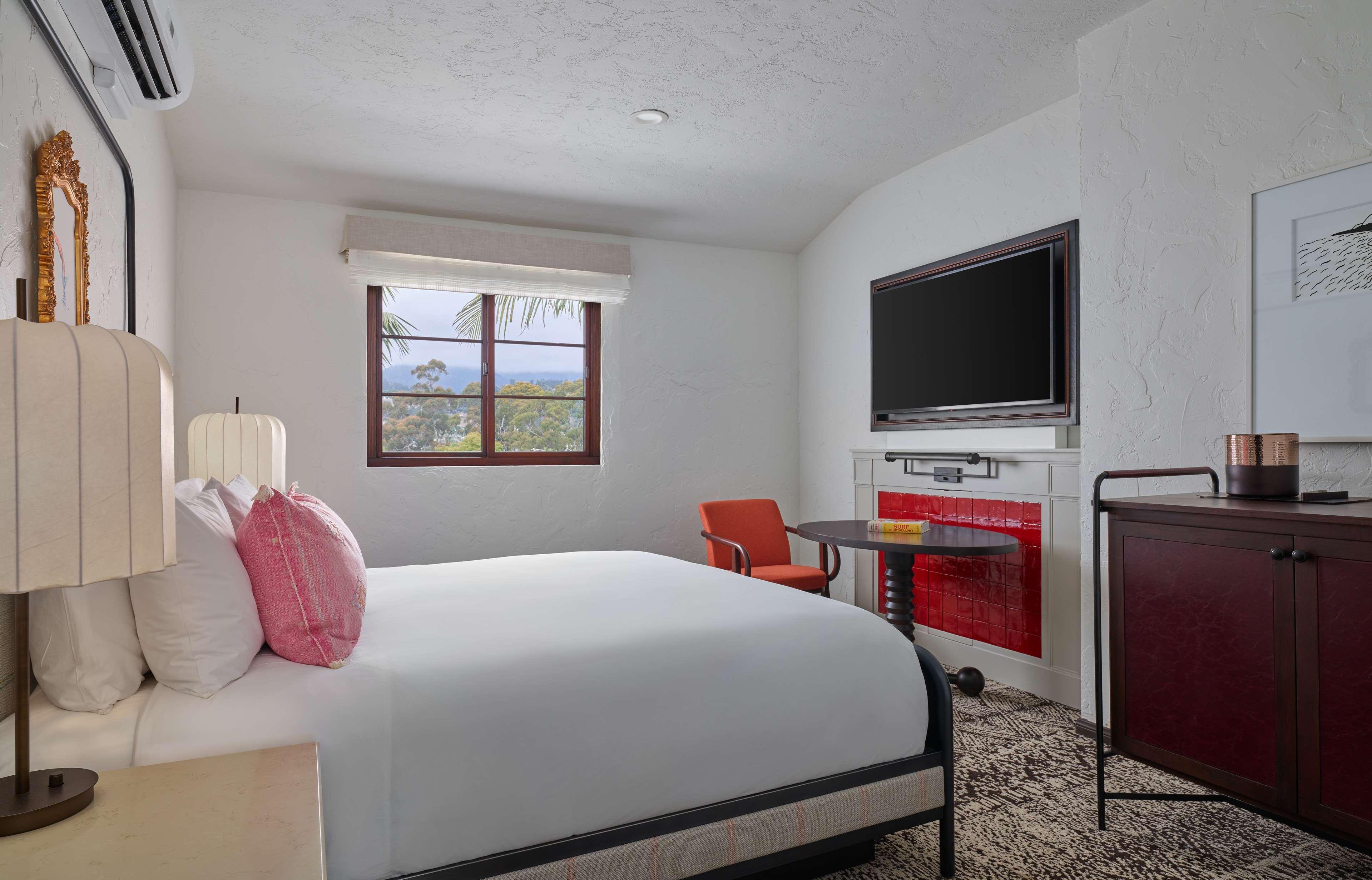 Mar Monte Hotel, In The Unbound Collection By Hyatt Santa Barbara Bagian luar foto