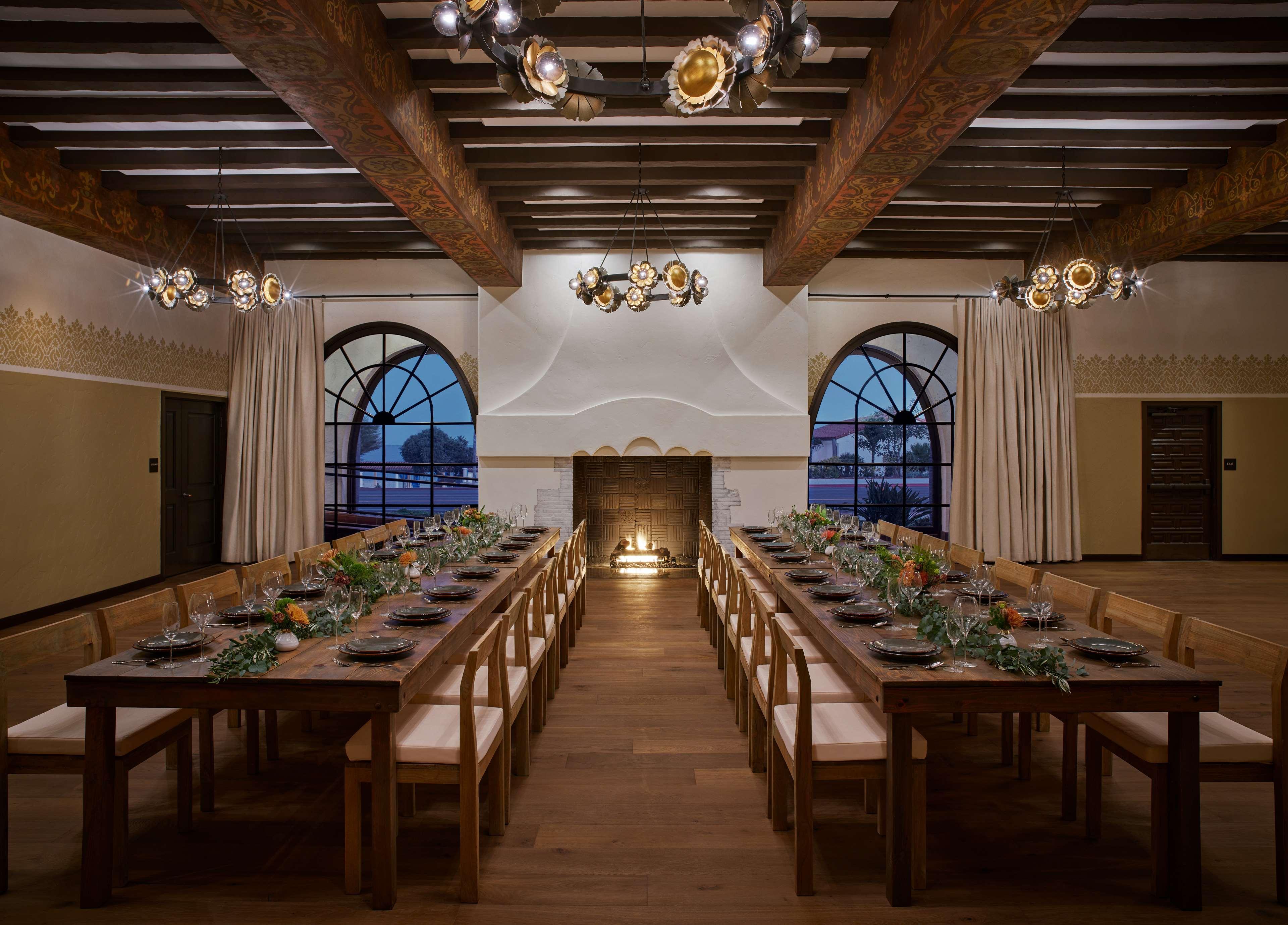 Mar Monte Hotel, In The Unbound Collection By Hyatt Santa Barbara Bagian luar foto